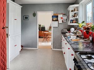 Photo 16- click for photo gallery